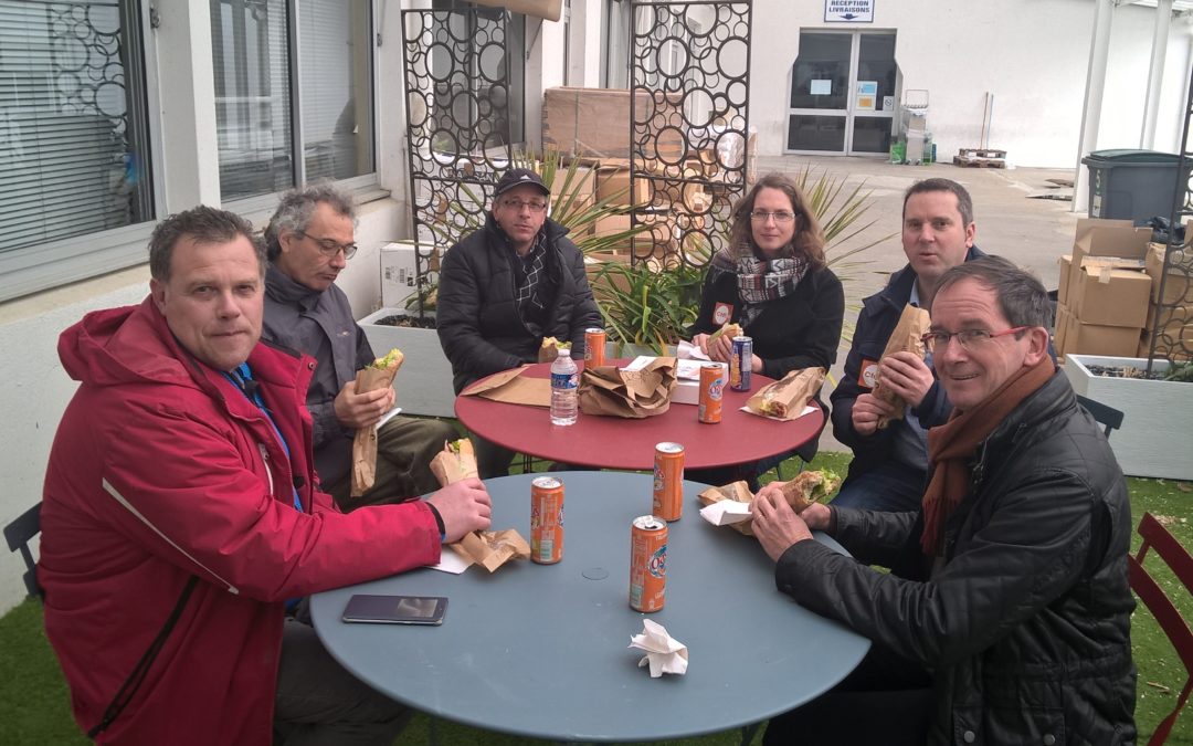 Distribution Livret CFDT CAVAC, les élus mobilisés sur le terrain !